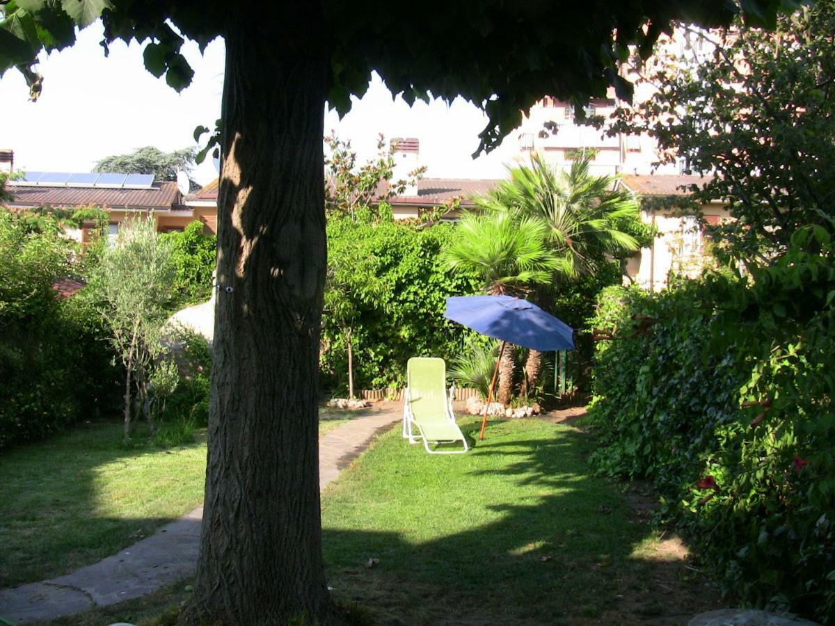 Villa On The Edge Of Town Ρώμη Εξωτερικό φωτογραφία